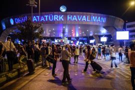 Le immagini dell'attentato all'aeroporto di Istanbul