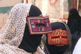 Donne iraniane con velo integrale (foto Wikicommons)