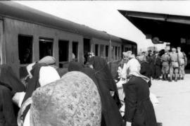 Deportazione degli ebrei di Varsavia (fonte Wikicommons, utente Deutsches Bundesarchiv)