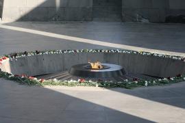 La fiamma del Memoriale di Yerevan (Foto di Arthur Chapman)