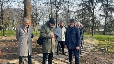 Riunione di redazione di "Avvenire" al Giardino dei Giusti di Milano