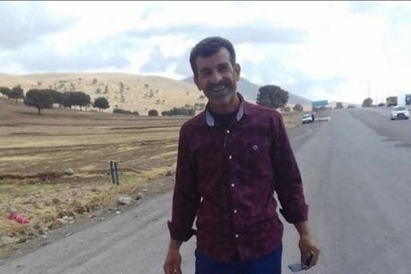 Un appello per fermare l'esecuzione di Abbas Deris, l'operaio iraniano accusato di 'inimicizia contro Dio'
