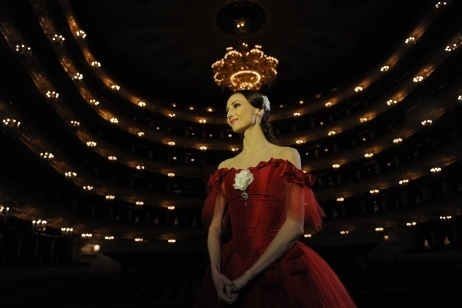 Quando la bellezza diventa propaganda: il caso Zakharova e la responsabilità dell’Europa