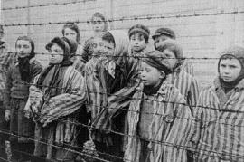 Internati ad Auschwitz (foto de Il Secolo XIX)