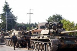 Carri armati del regime di Assad dispiegati nella regione di Latakia contro i ribelli (foto di aawsat)