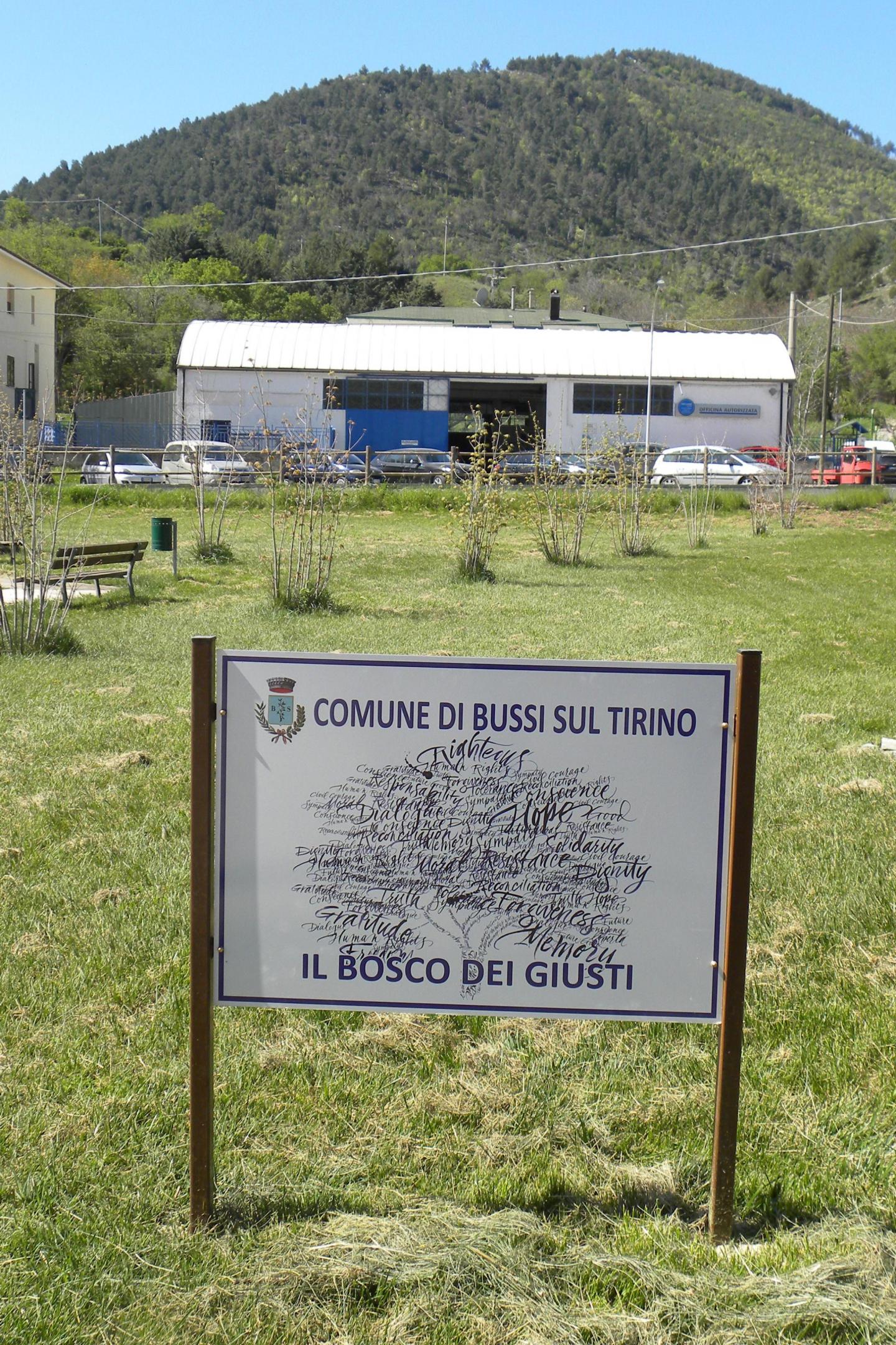 all'inaugurazione 2018 del Bosco dei Giusti di Bussi Sul Tirino (Pescara)