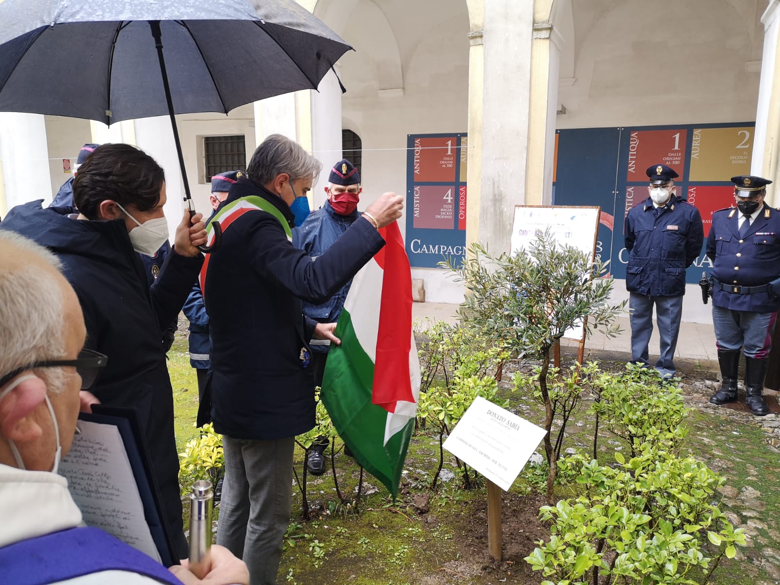 Le celebrazioni presso il Giardino dei Giusti a Campagna, provincia di Salerno